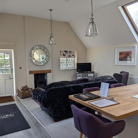 The Coach House Apartment At Cefn Tilla Court, Usk Buitenkant foto